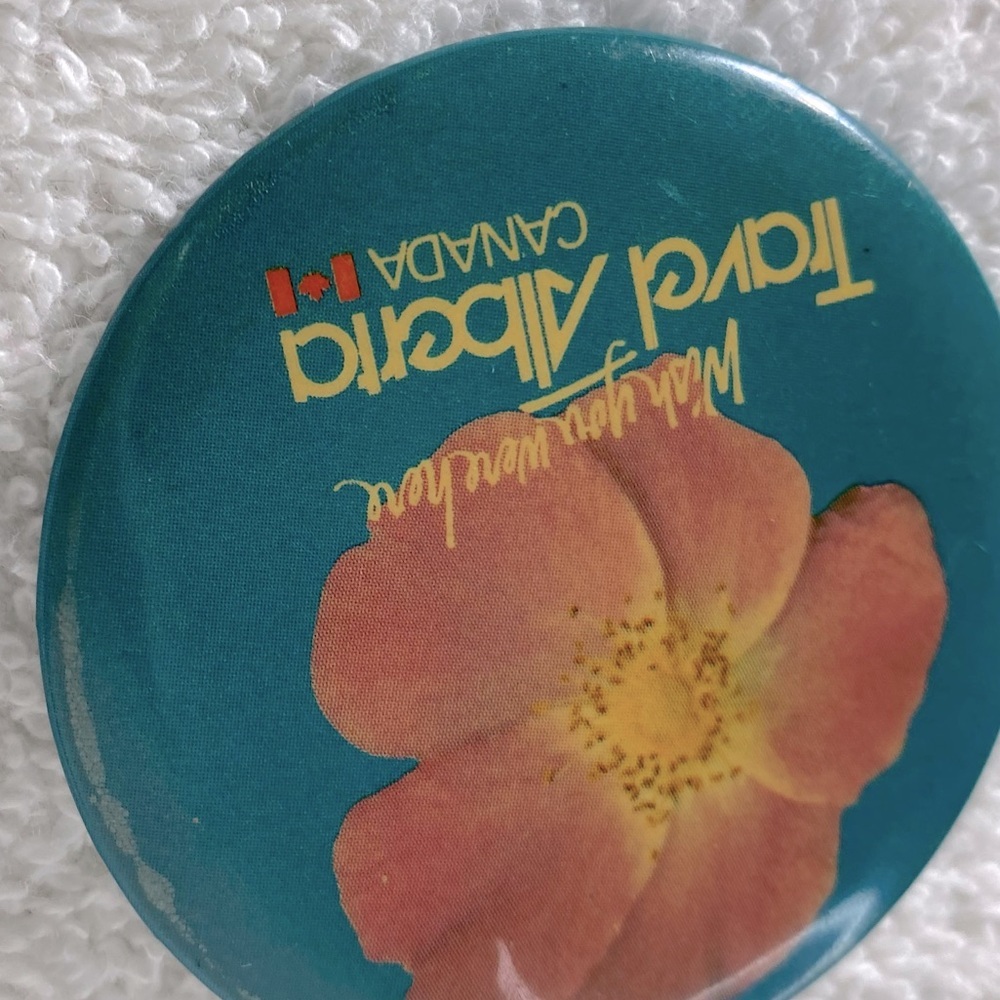 5/$35 Vintage Blue W Pink Wild Rose Travel Alberta Canada Souvenir Pin Button - Picture 5 of 8